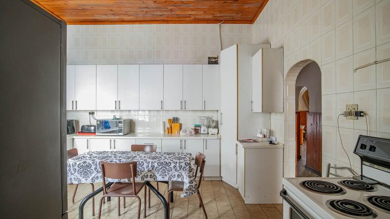 6 Bedroom Property for Sale in Salt River Western Cape